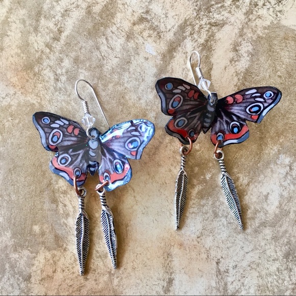 Beautiful MOTH/BUTTERFLY earrings custom made. - Picture 2 of 2